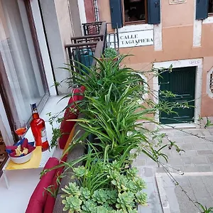 Antico Rio Acqua Dolce Apartment Venice